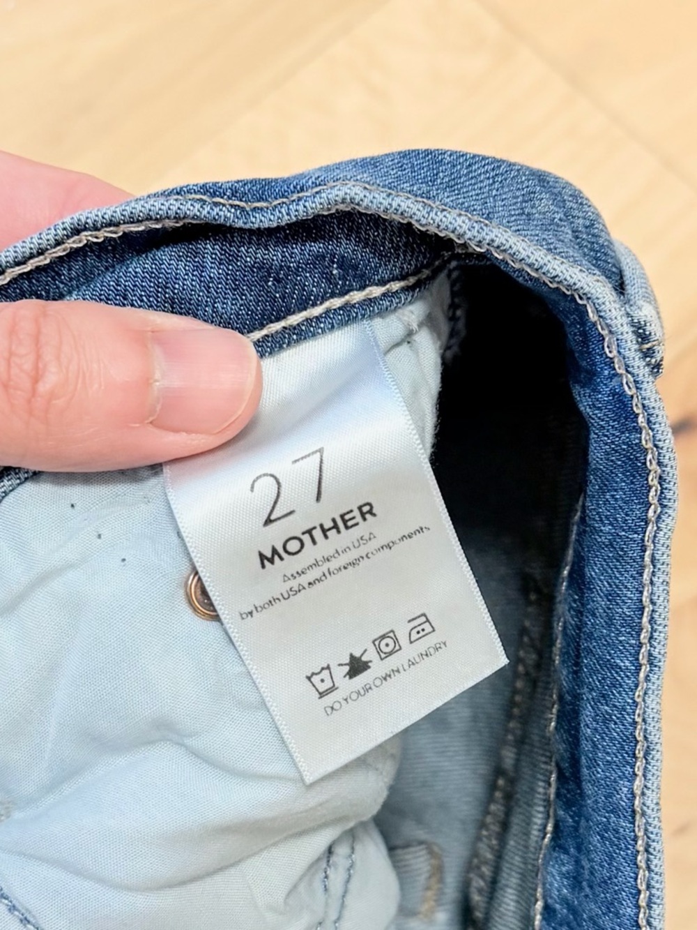 MOTHER Women’s Vamp Fray Denim Jeans in Natural Born Trouble - Picture 5 of 10